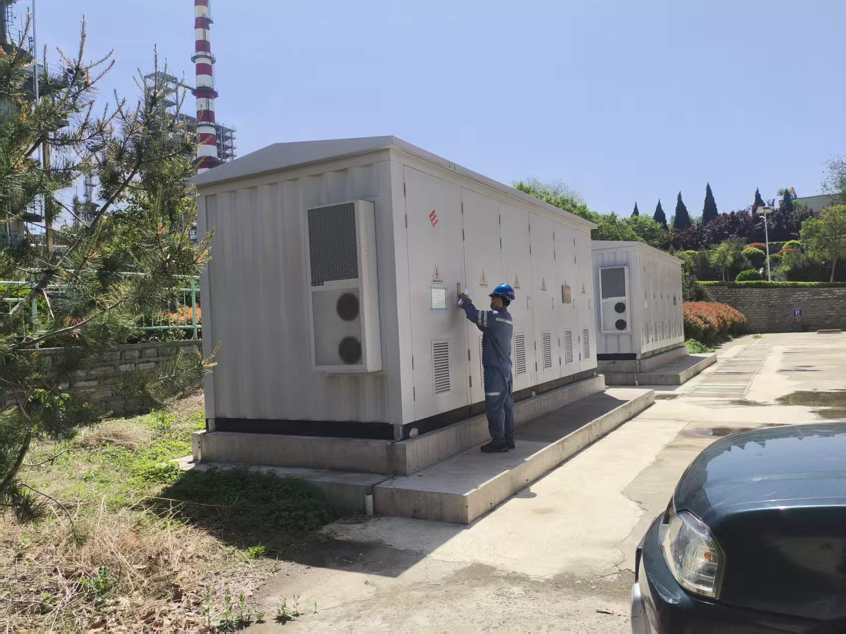 Why Outdoor Electrical Cabinets Need Air Conditioners in Hot Climates